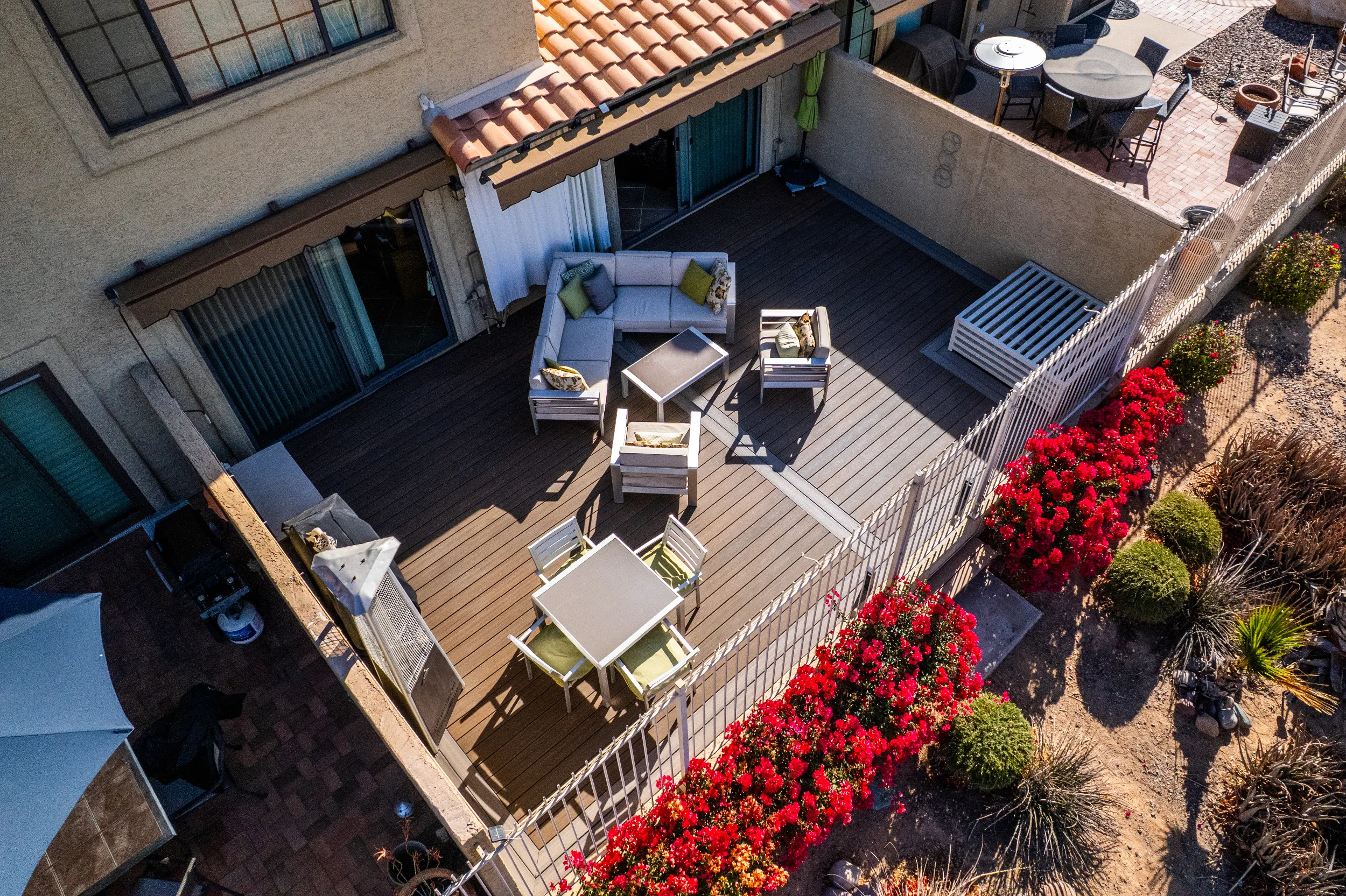 HBC Desks – An Outdoor Deck Escape with Trex Enhance decking