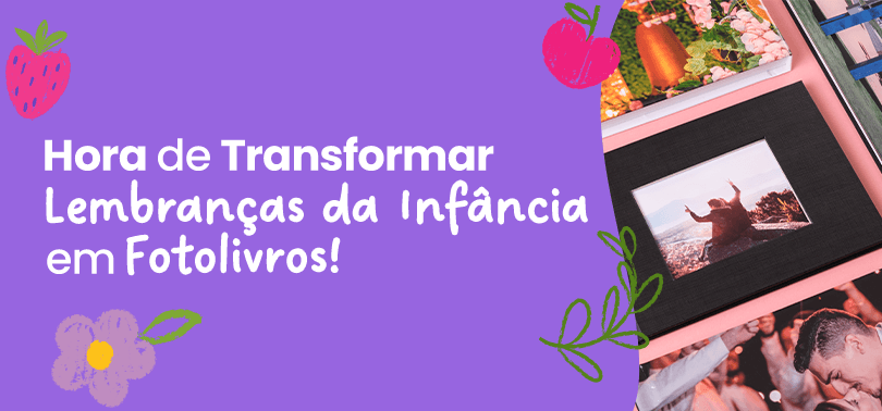 Fotolivro capa dura com fotos de pai e filhos sobre mesa de madeira, com promoção a partir de quarenta e sete reais e noventa centavos e frete grátis