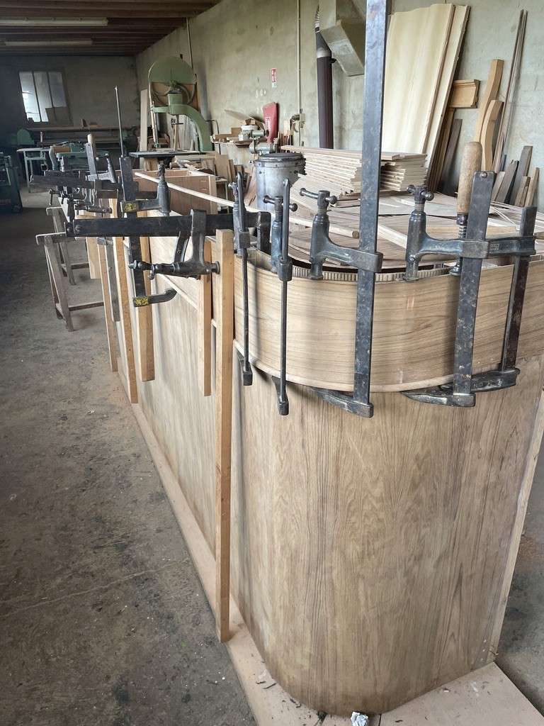 Comptoir artisanal bois
