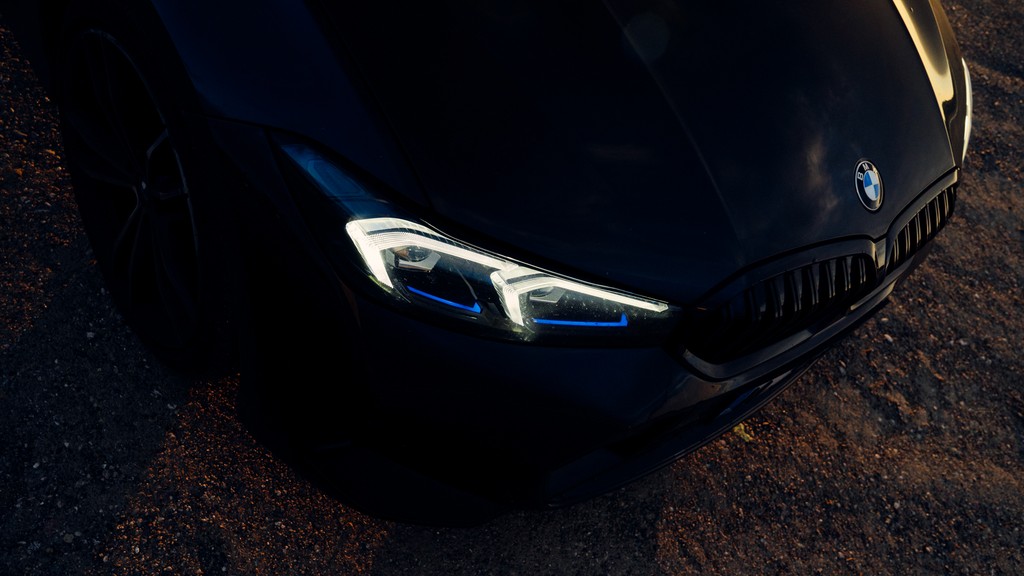 Front of a black BMW G20