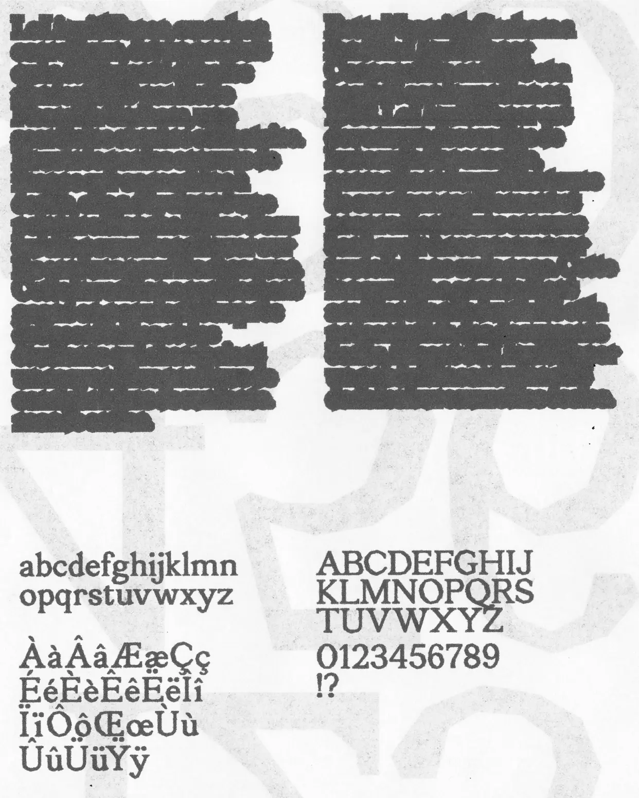 Page de spécimen montrant paragraphes brouillés, alphabet minuscule et majuscule, accents et chiffres.