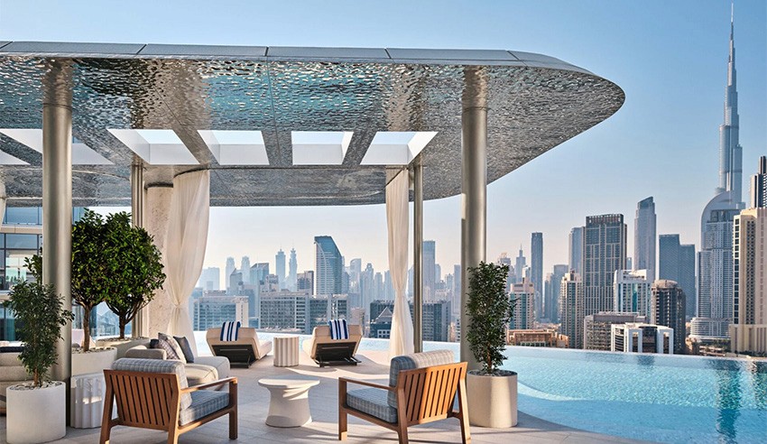 white umbrella on seashore