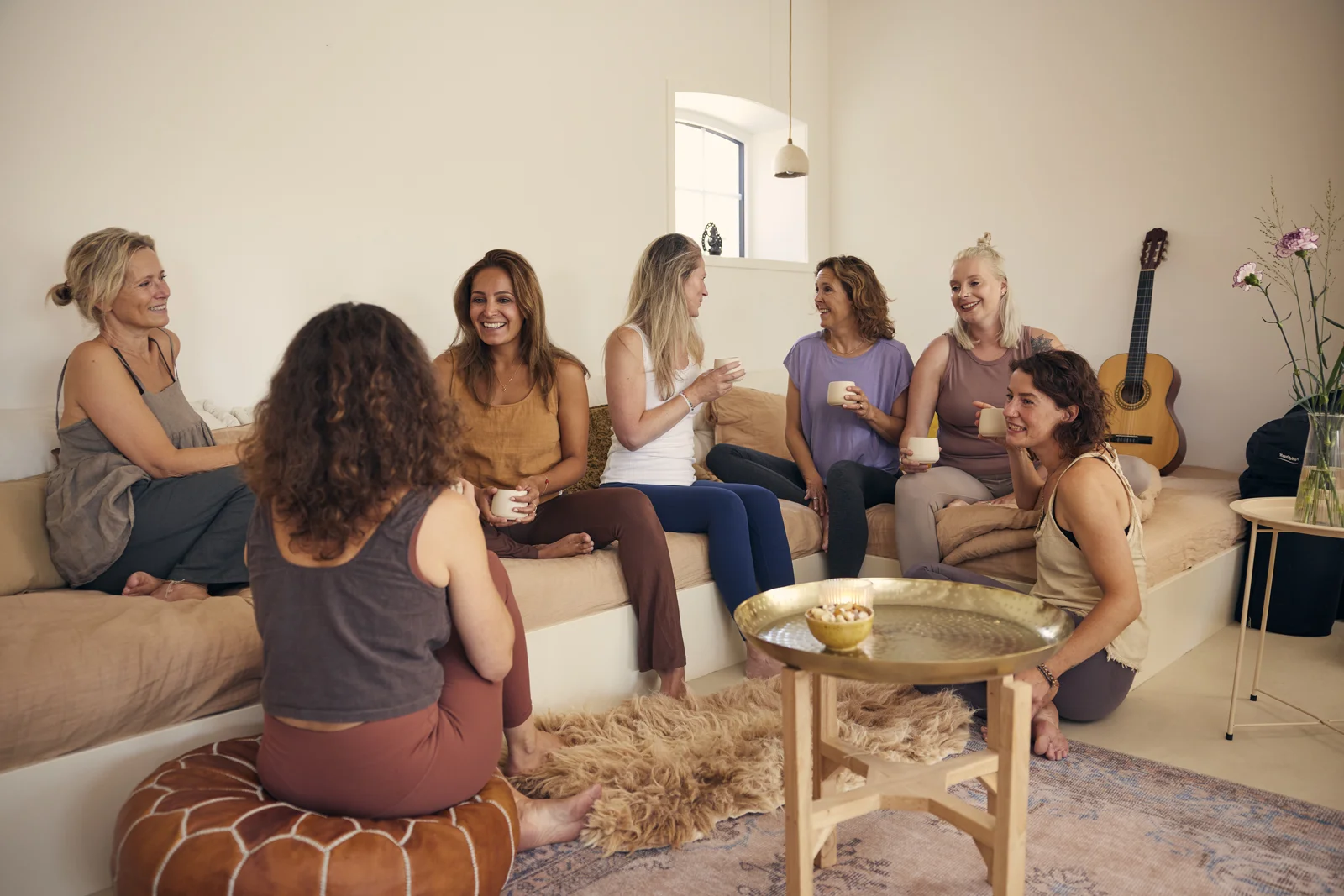 samenkomen in de wahe yoga studio voor een kop thee