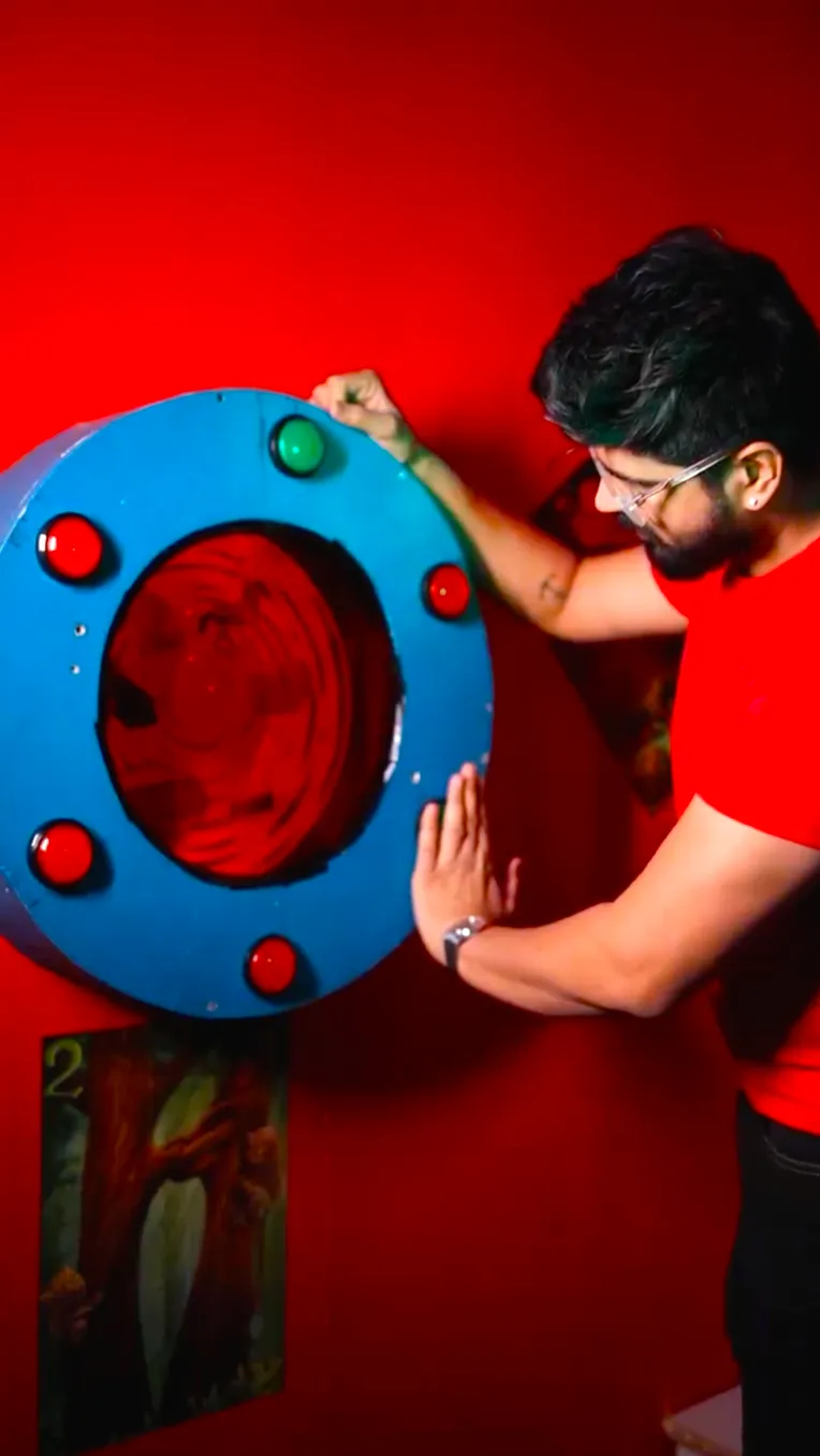 Friends navigating puzzles in Gold Heist – the ultimate escape room near me for thrill-seekers