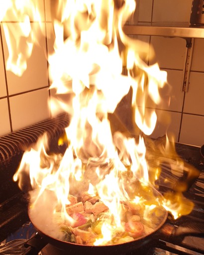 Billede af mad der bliver lavet