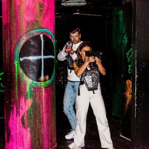 激光对战——因为它比治疗更便宜！