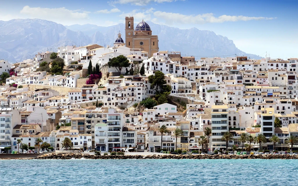 Vi bor rett ved vakre Altea på denne turen | Expa Travel