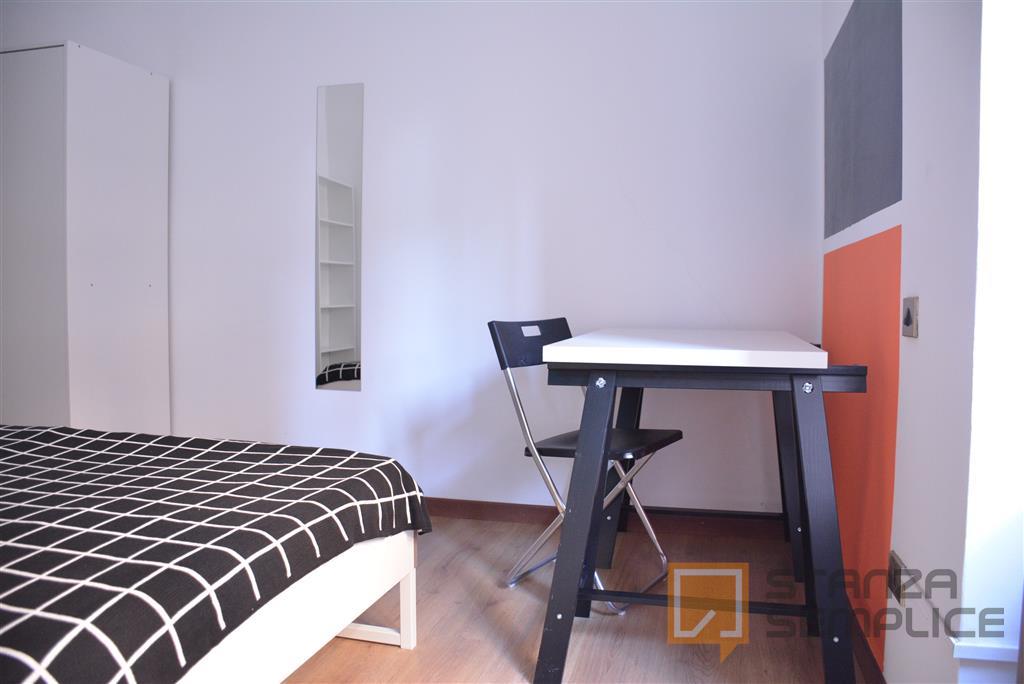Stanza di 13 mq in Via Tigellio, Cagliari