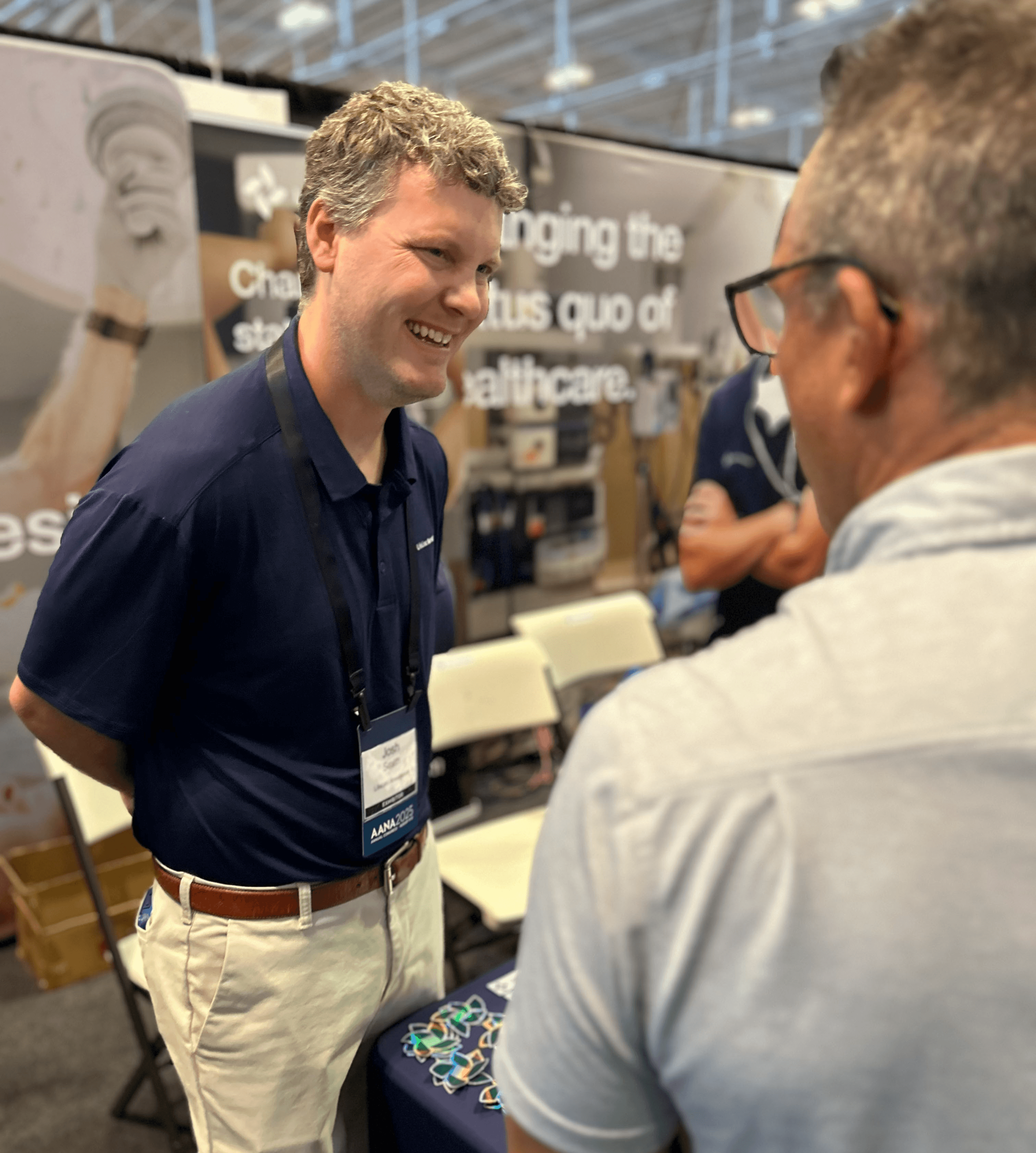 Josh Smith, LifeLinc Regional Manager for the Memphis market, engages with a prospective CRNA candidate at a professional anesthesia conference