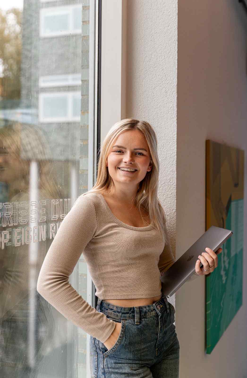 suzanne lambers, de eigenares van social youth in het hoofdkantoor in zwolle