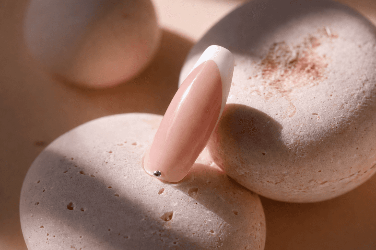 DiPON colour-changing nail system