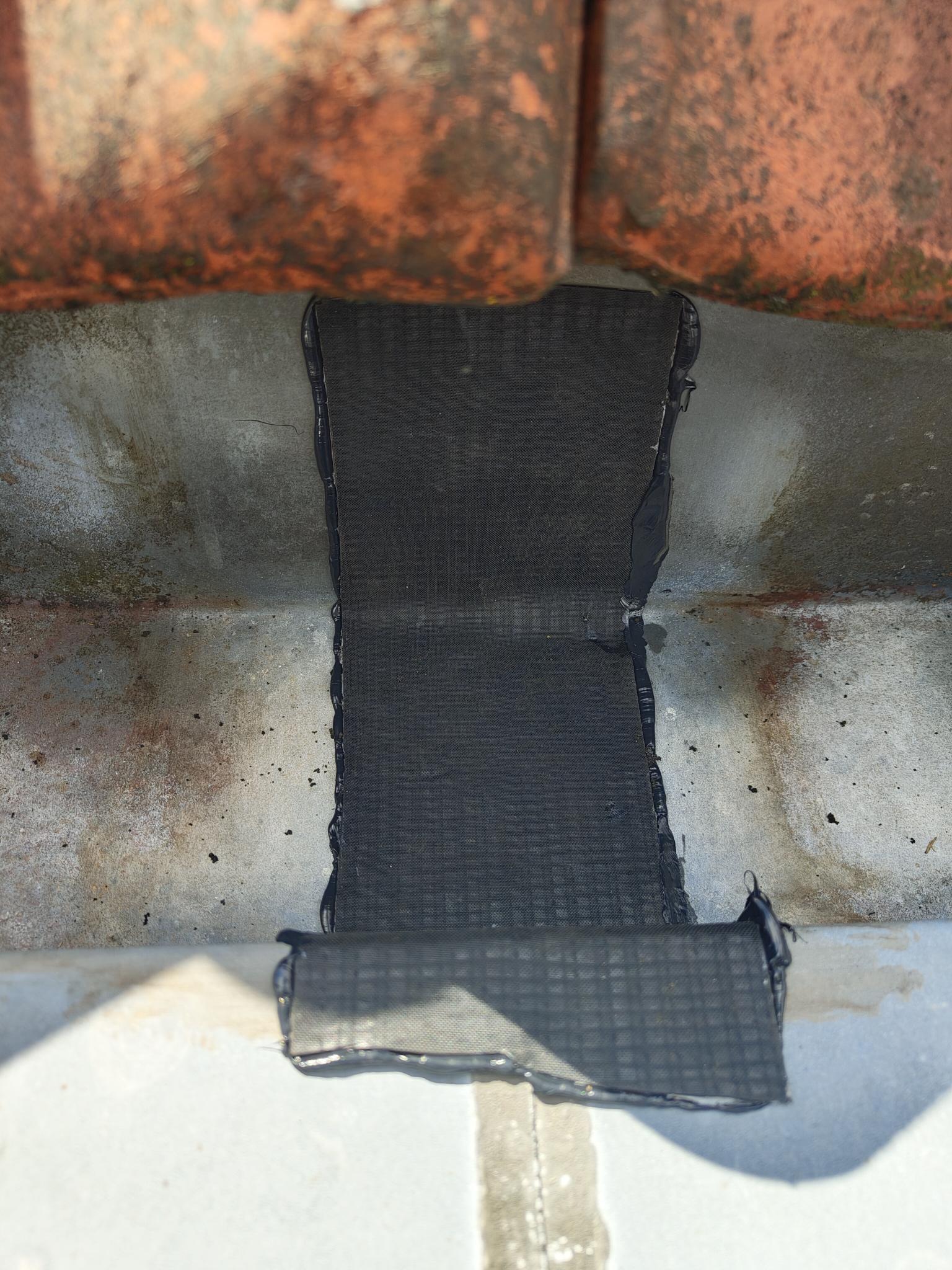 Herstelde dakgoot in Zaltbommel