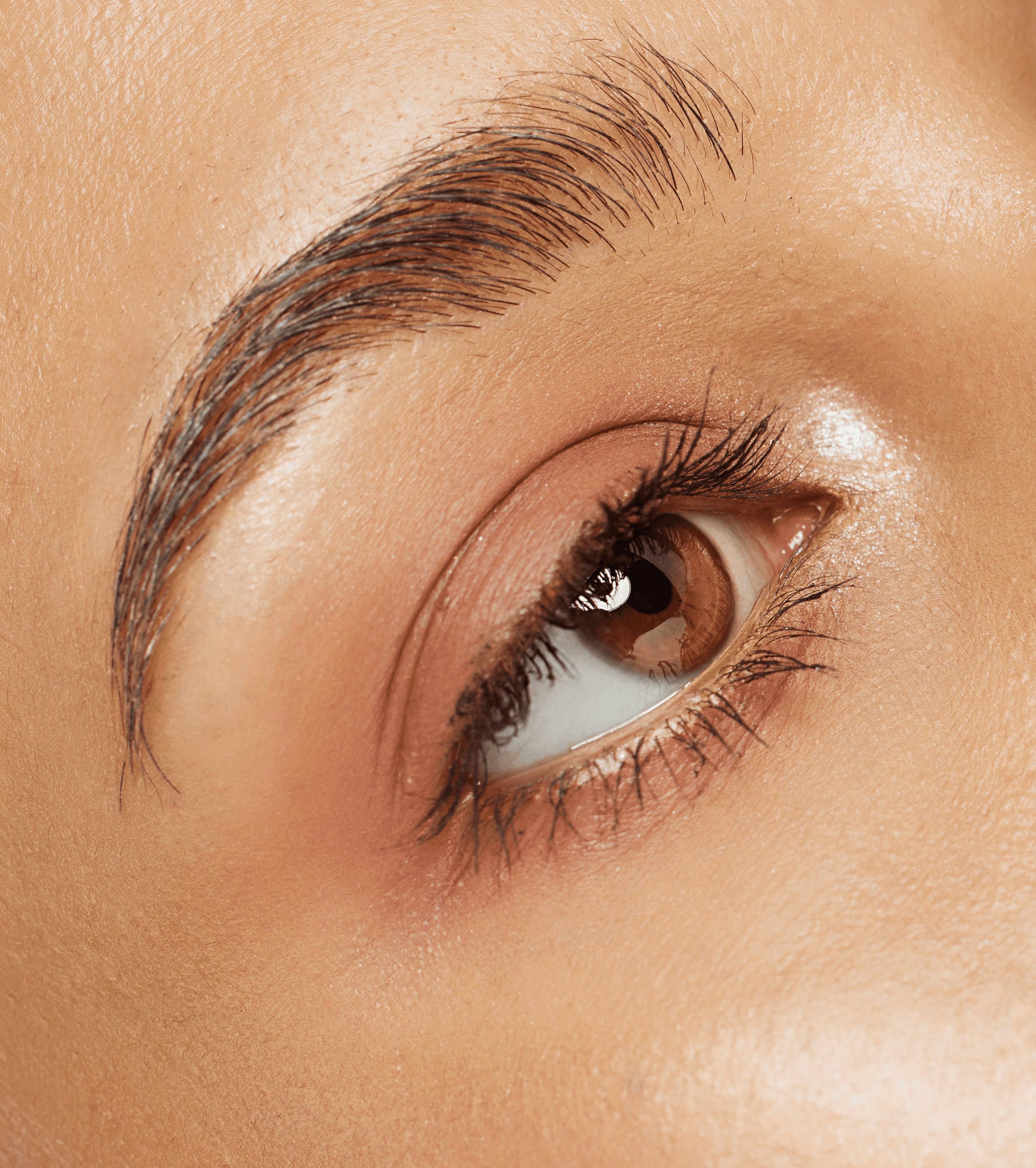 Sensoria visual showing AI glow score with skincare results.
