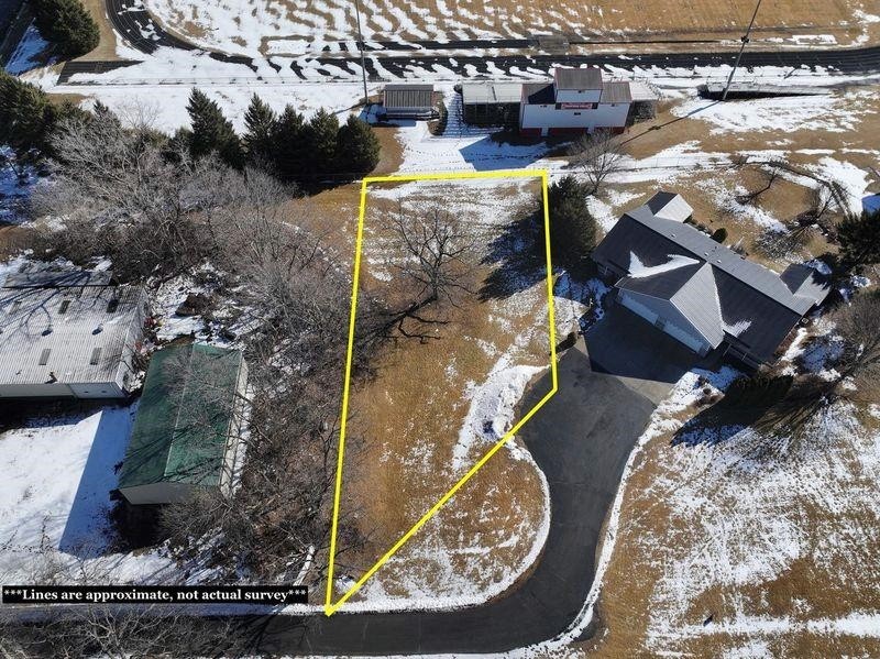 15625 County Shop Road, Darlington, front photo
