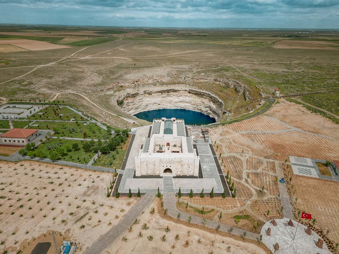 Tevalli Parasol's - Konya Obruk Kervansaray Müze Otel