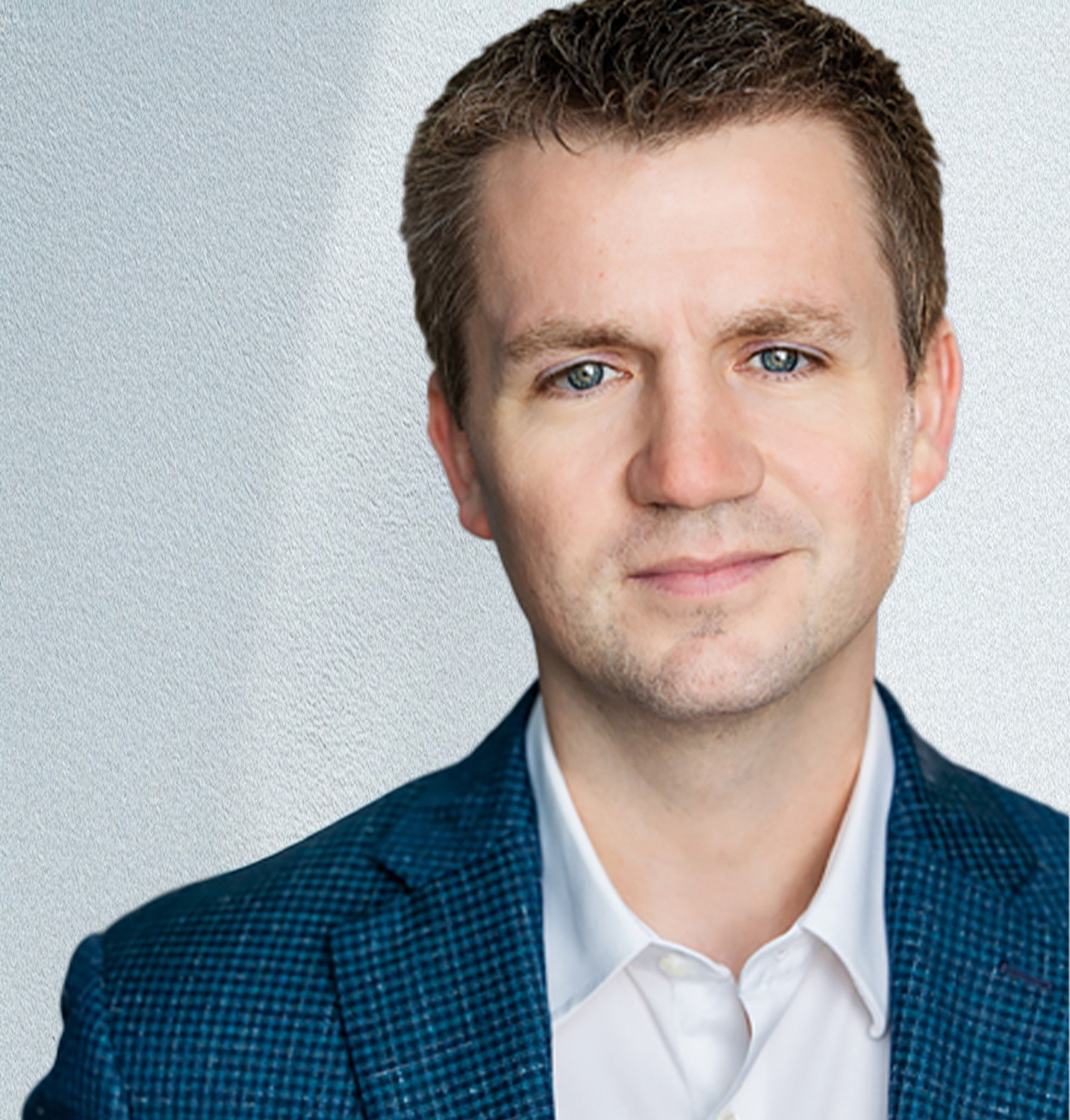 Adam Hansmann Headshot