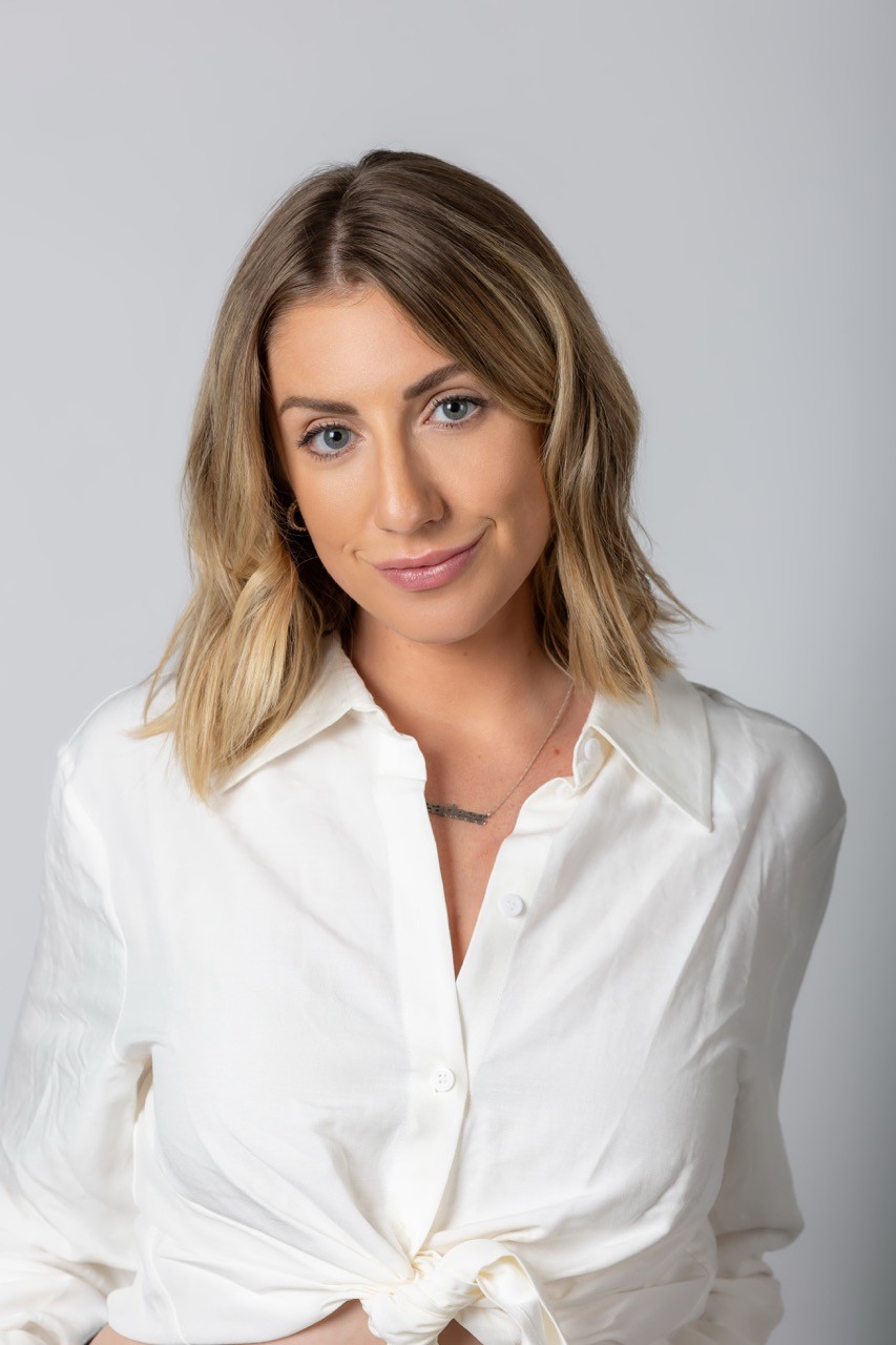 Alexa Curtis.