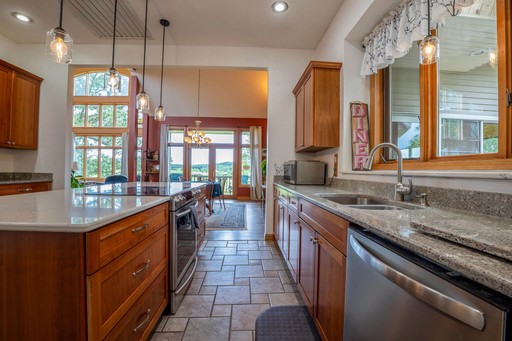 Photo 15 of 4526 County Road Q, Highland