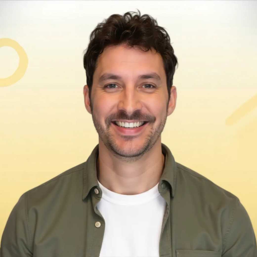 Aron - senior software engineer