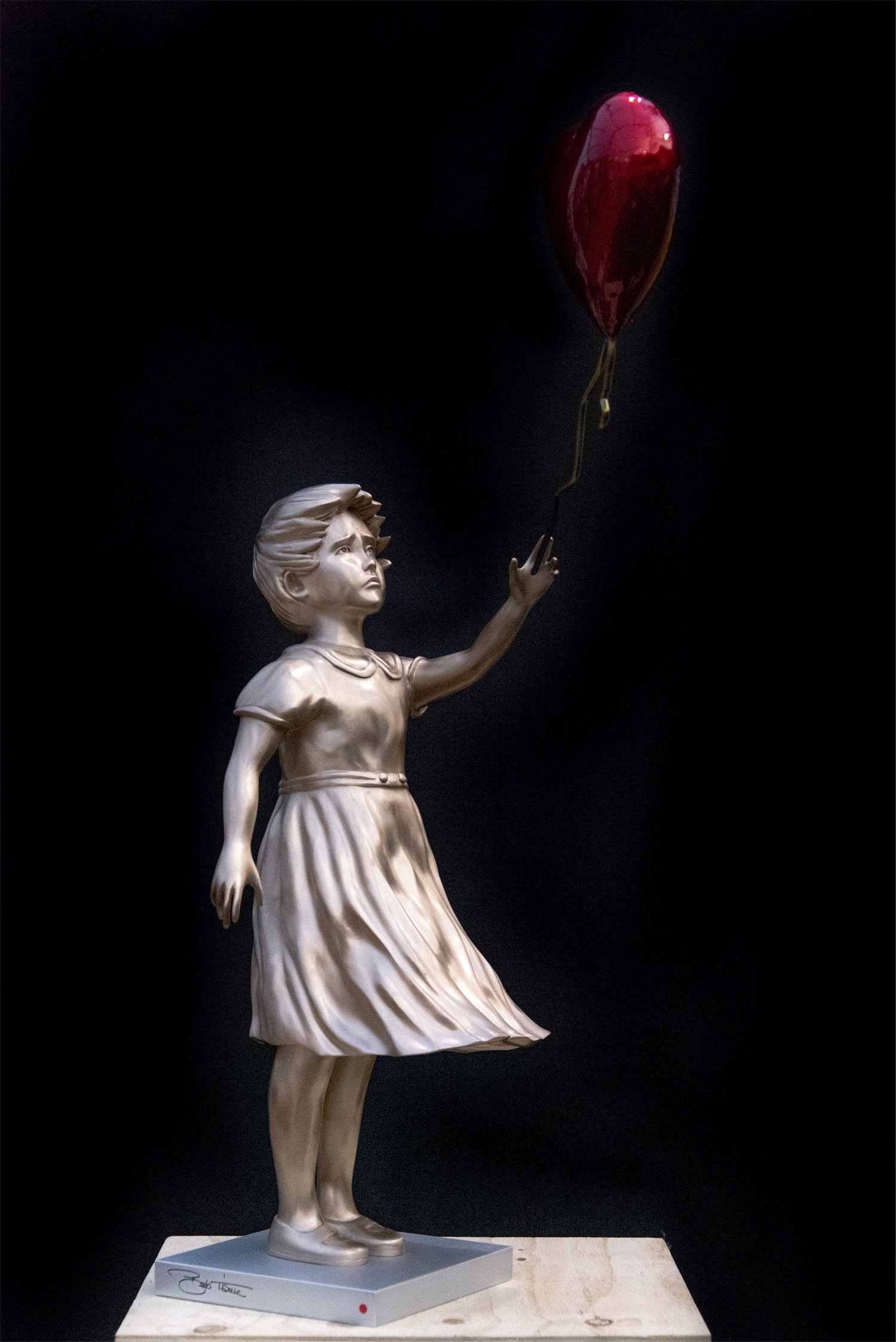 Escape from the Wall - Bronze Satiné