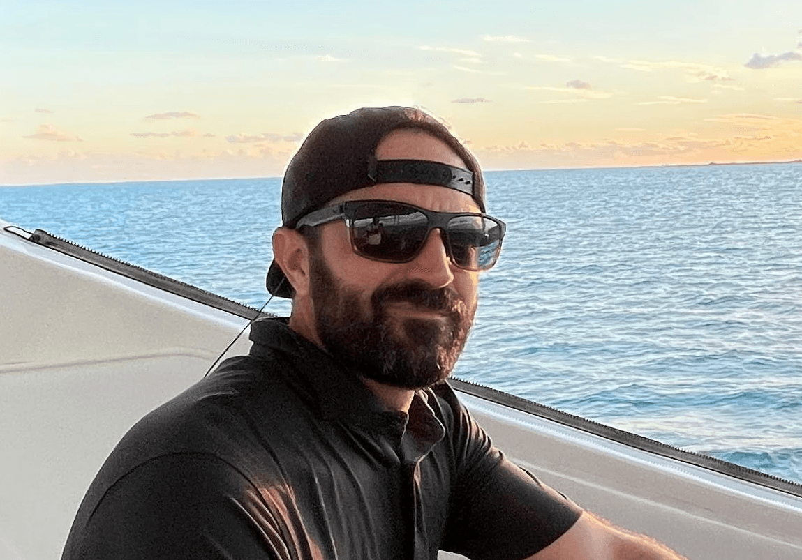 Testimonio de capitán sobre servicio excepcional de cuidado interior