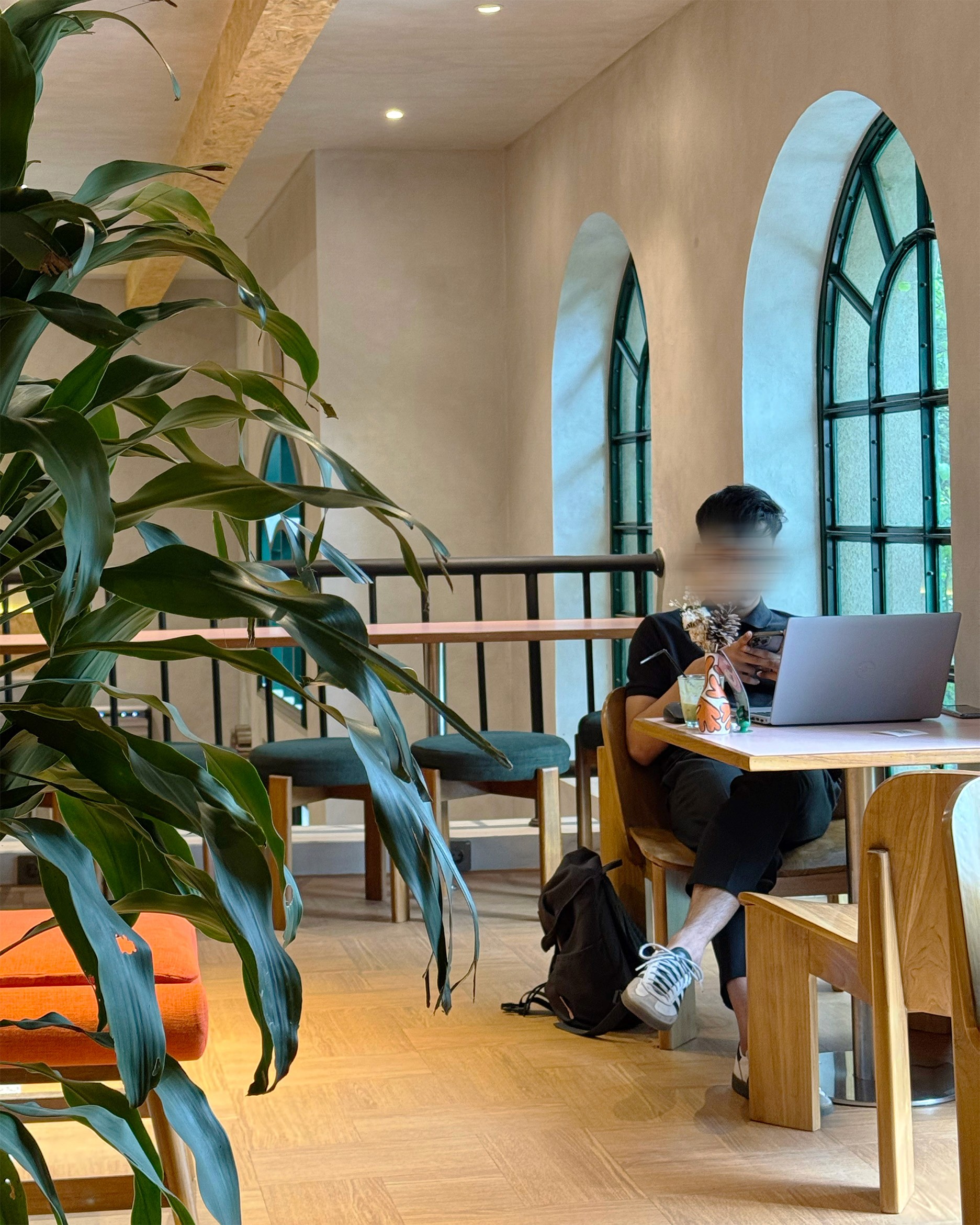 luc upstair window seating