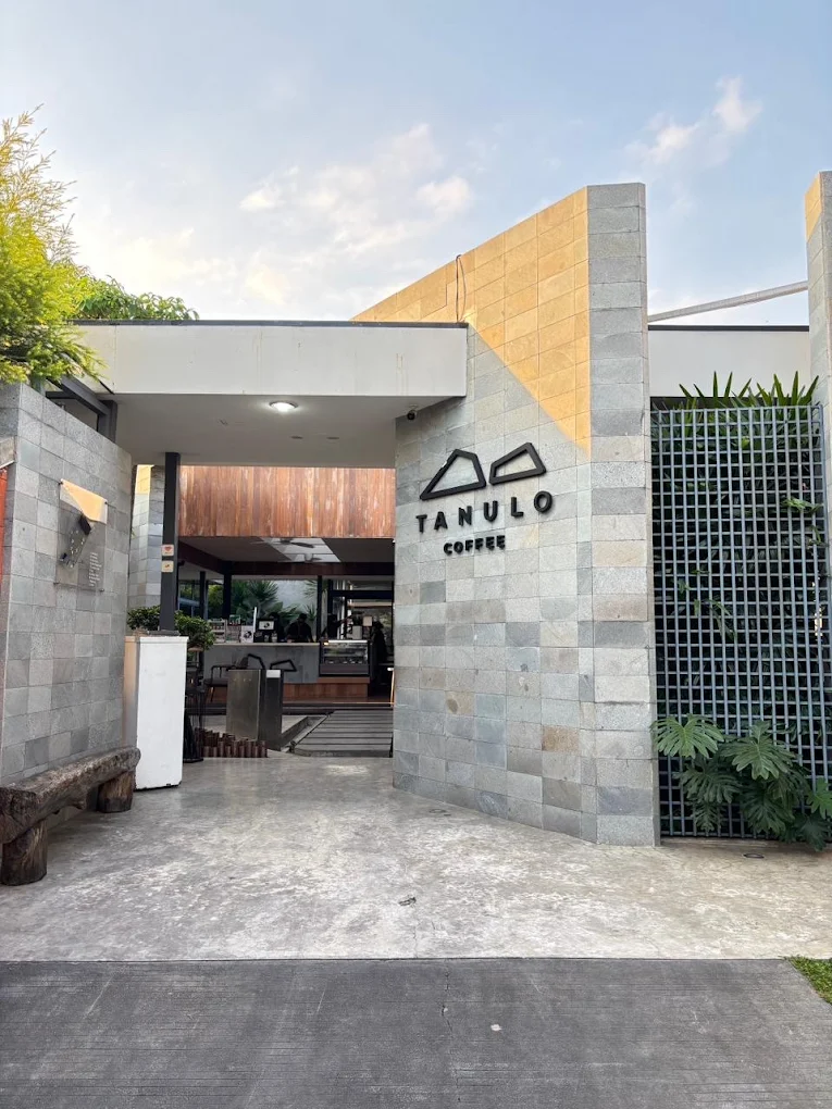 Tanulo Coffee Welcome Gate