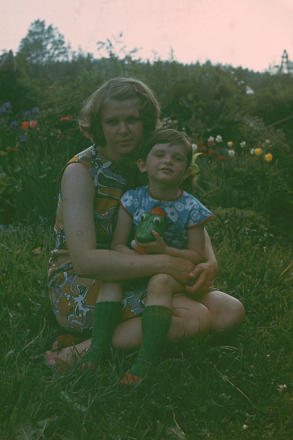 Ly ja laps tema süles