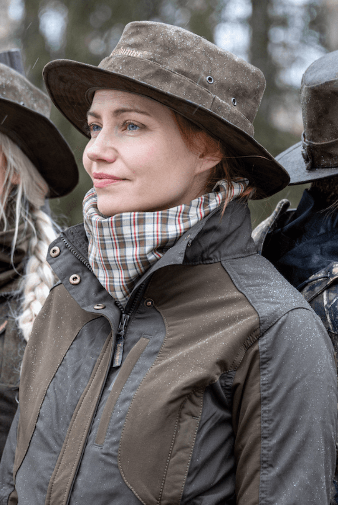 Official film poster for the comedy from estonia Hunting season