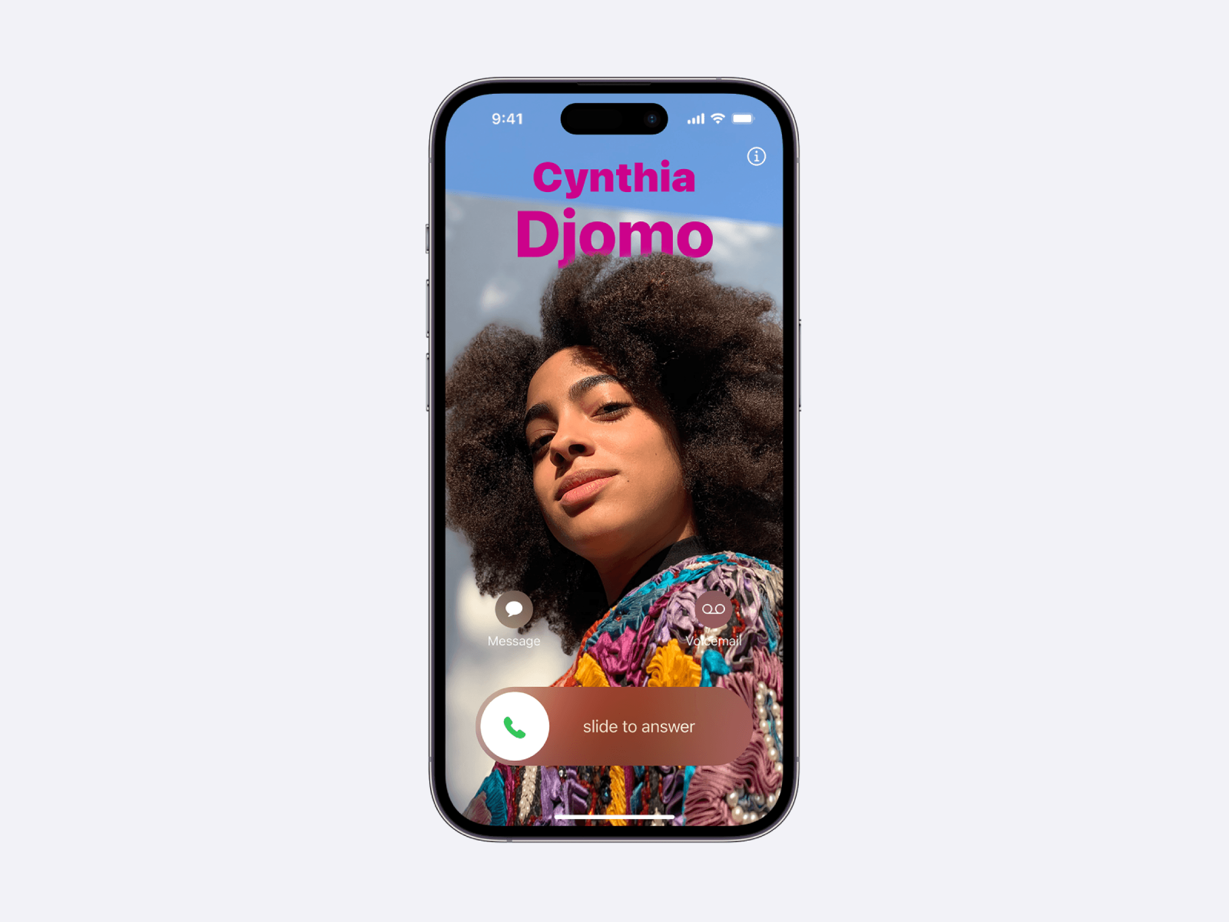 Incoming call screen on iOS 17