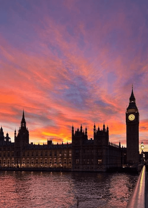 Photograph of a London cityscape, highlighting iconic landmarks, urban architecture, and atmospheric lighting, capturing the essence of the city.
