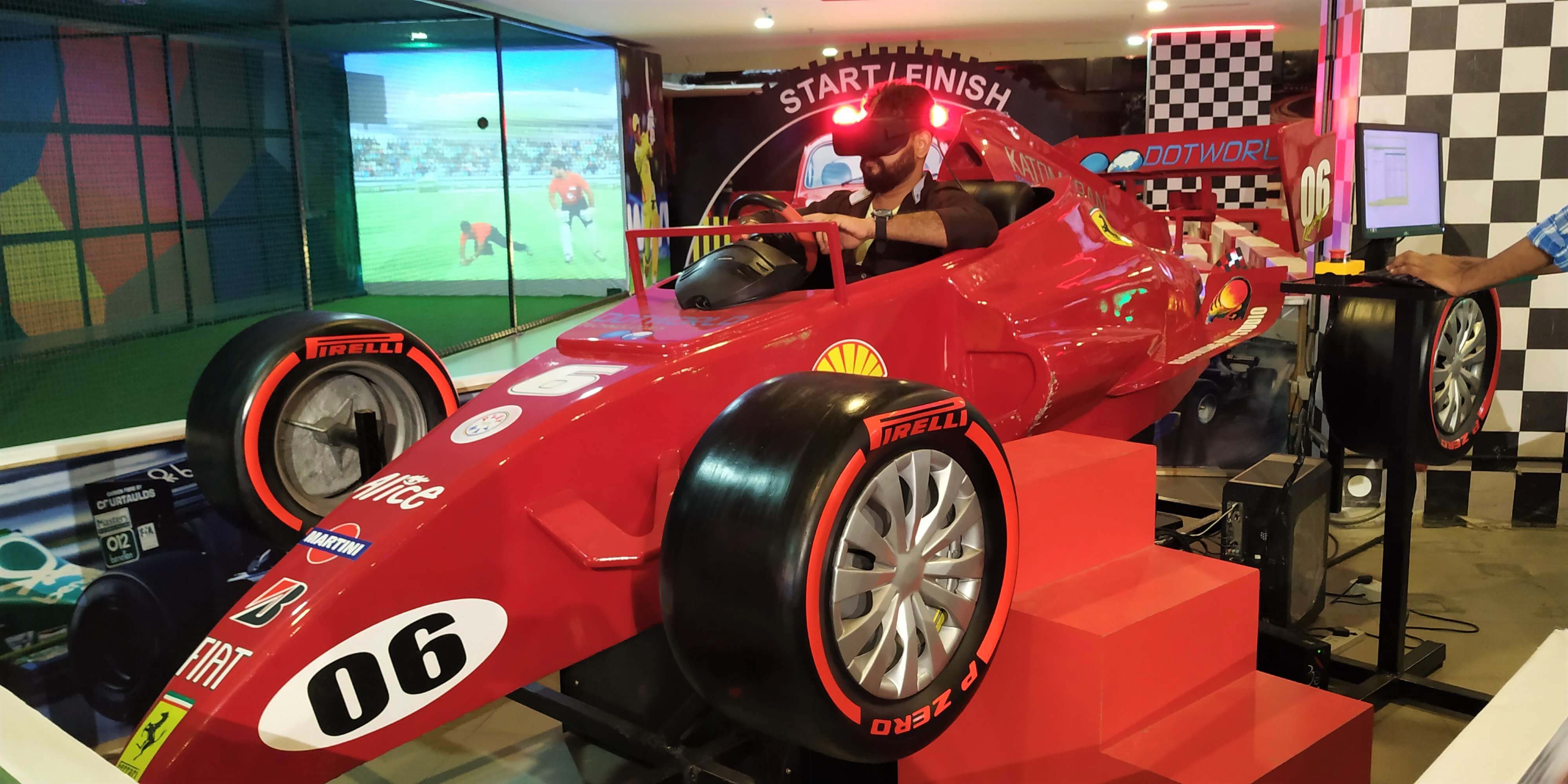 Realistic F1 racing experience with motion simulator