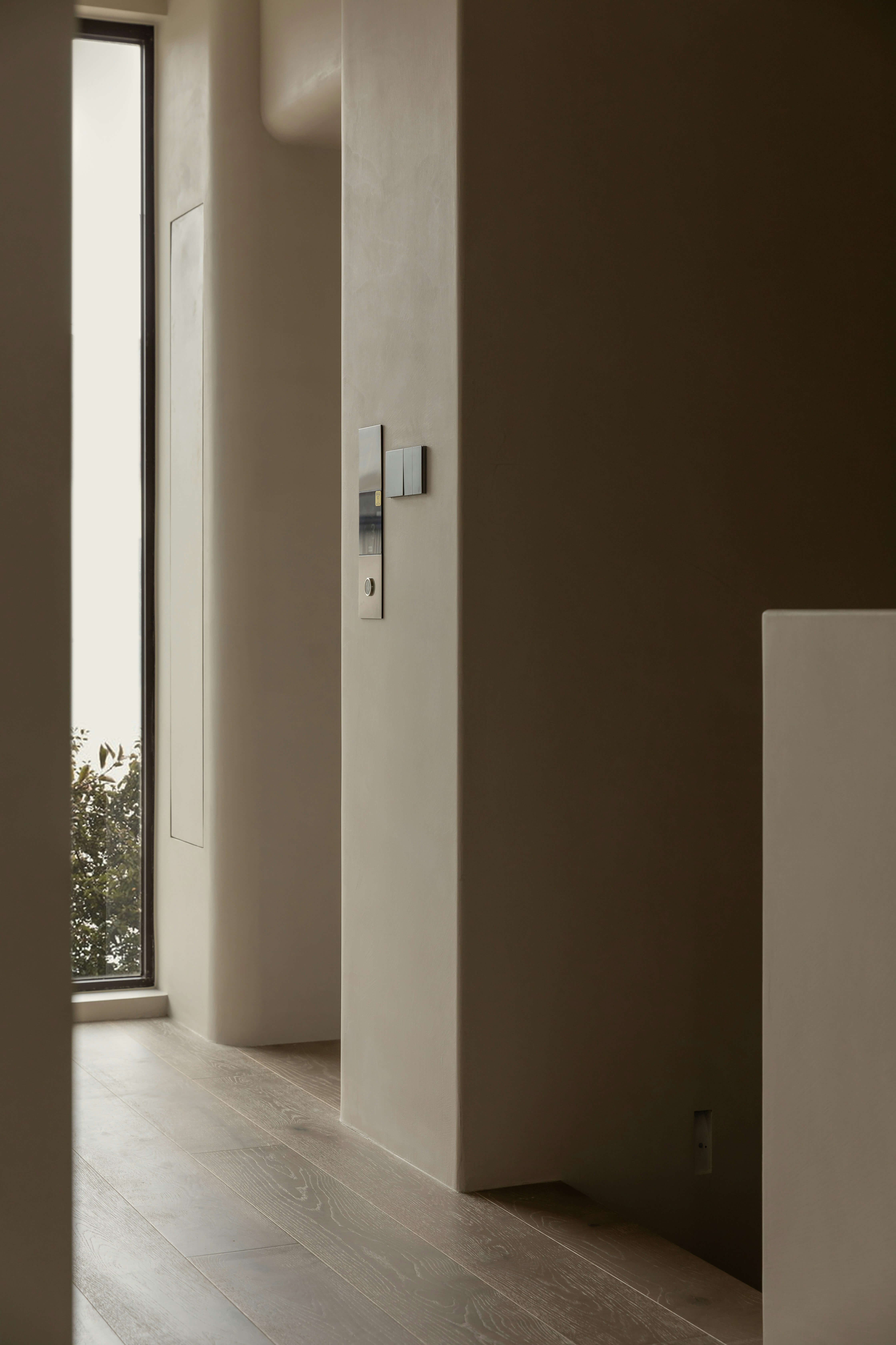 Minimalist room with bright earth toned walls
