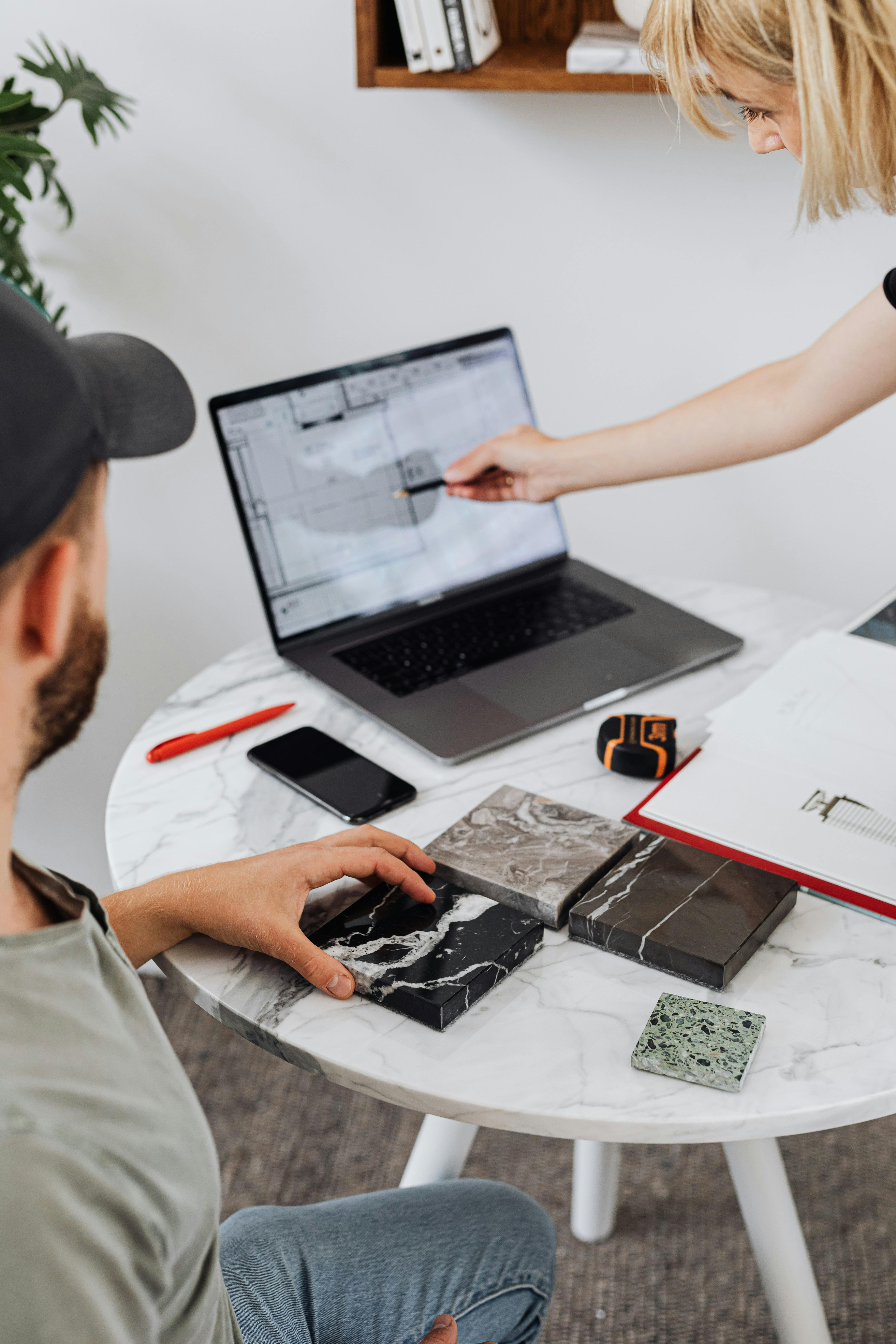 Quartz vs Granite: Which One To Choose For Your Countertop Renovation