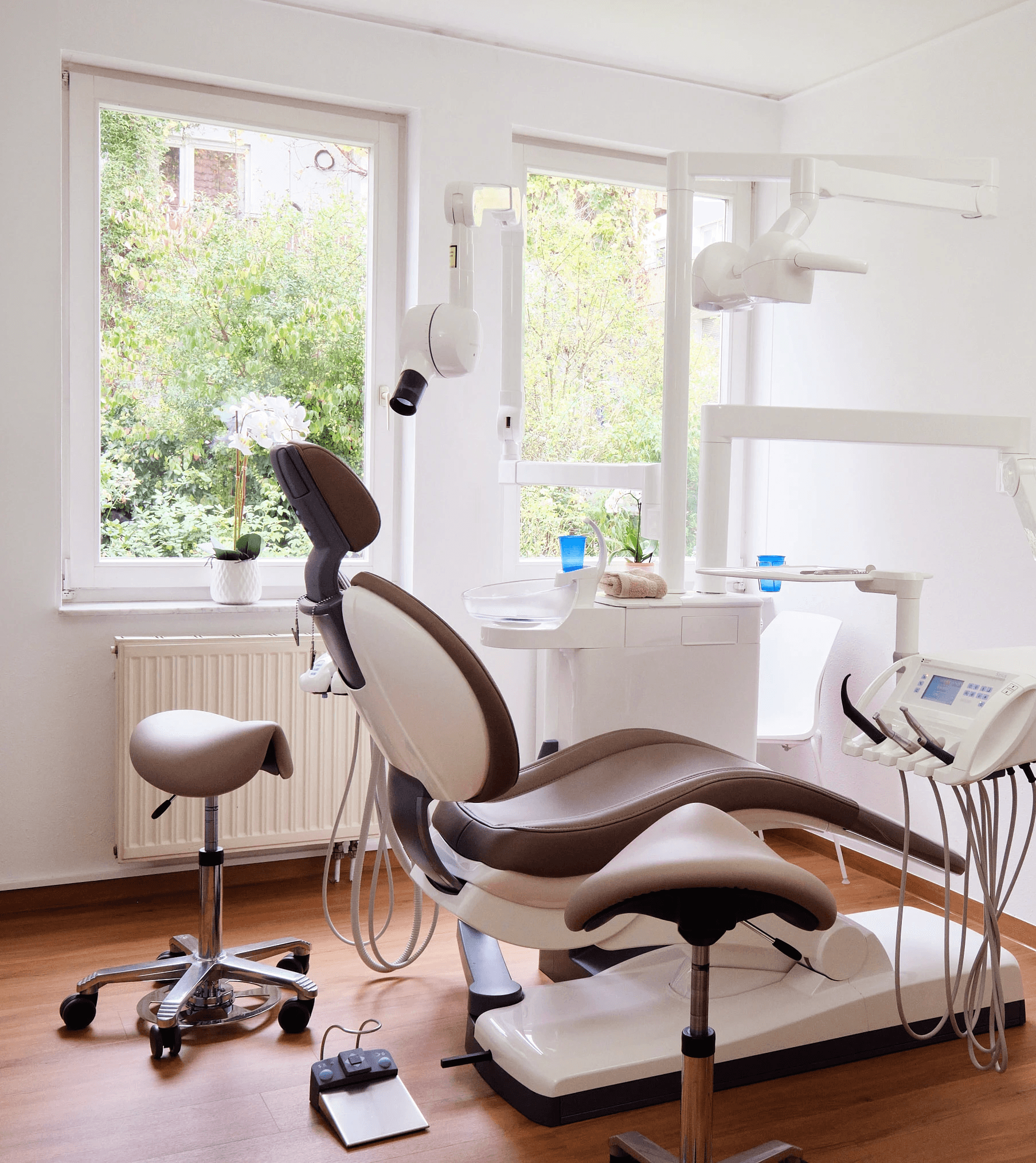 Zahnarztpraxis Stuttgart Möhringen für Prothetik, Ästhetik und Implantologie Patientenstuhl