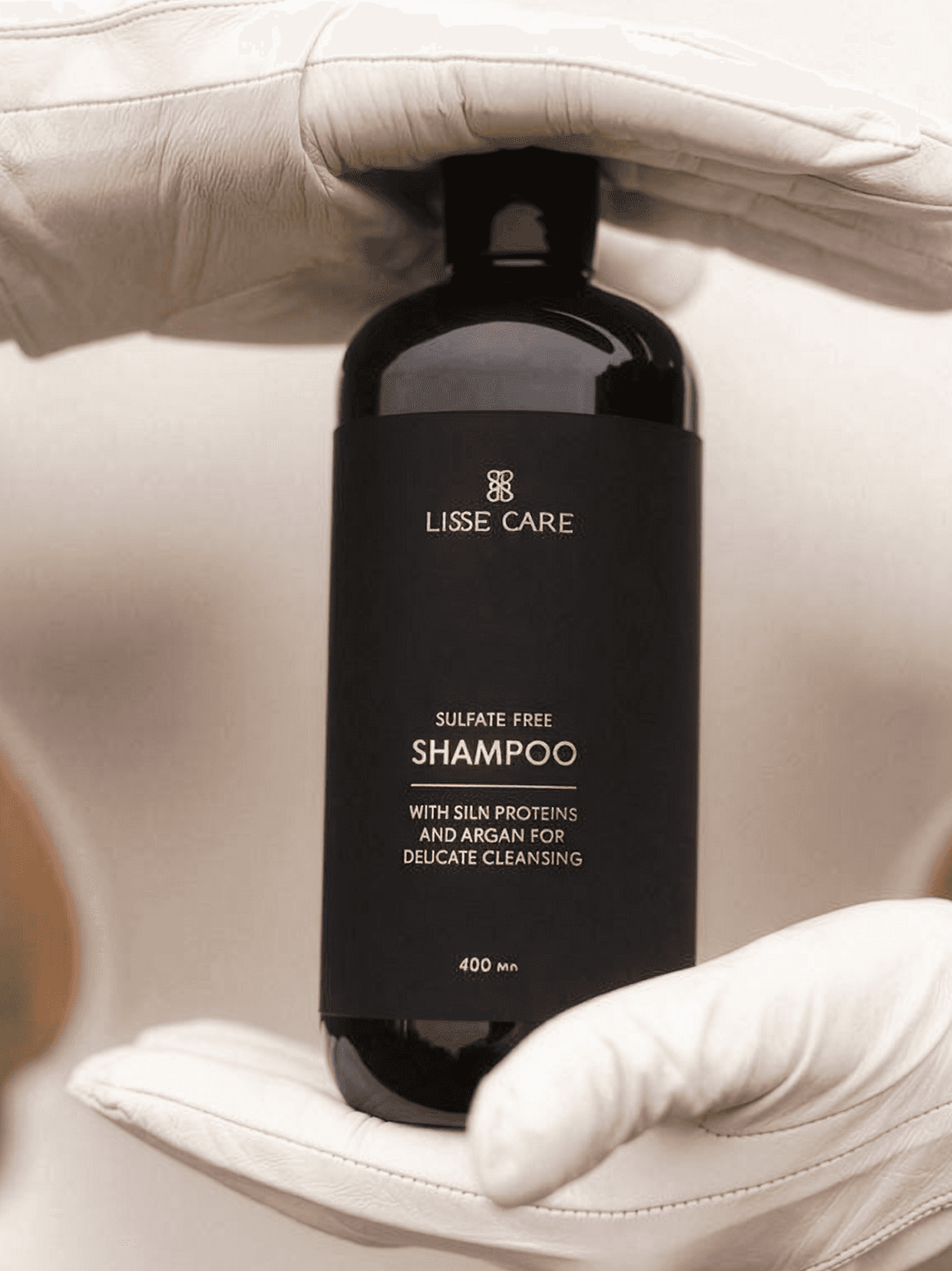 UA: Пакування та етикетка шампуню LISSE CARE, мінімалістичний дизайн косметичного бренду EN: LISSE CARE shampoo packaging and label, minimalist cosmetic brand design