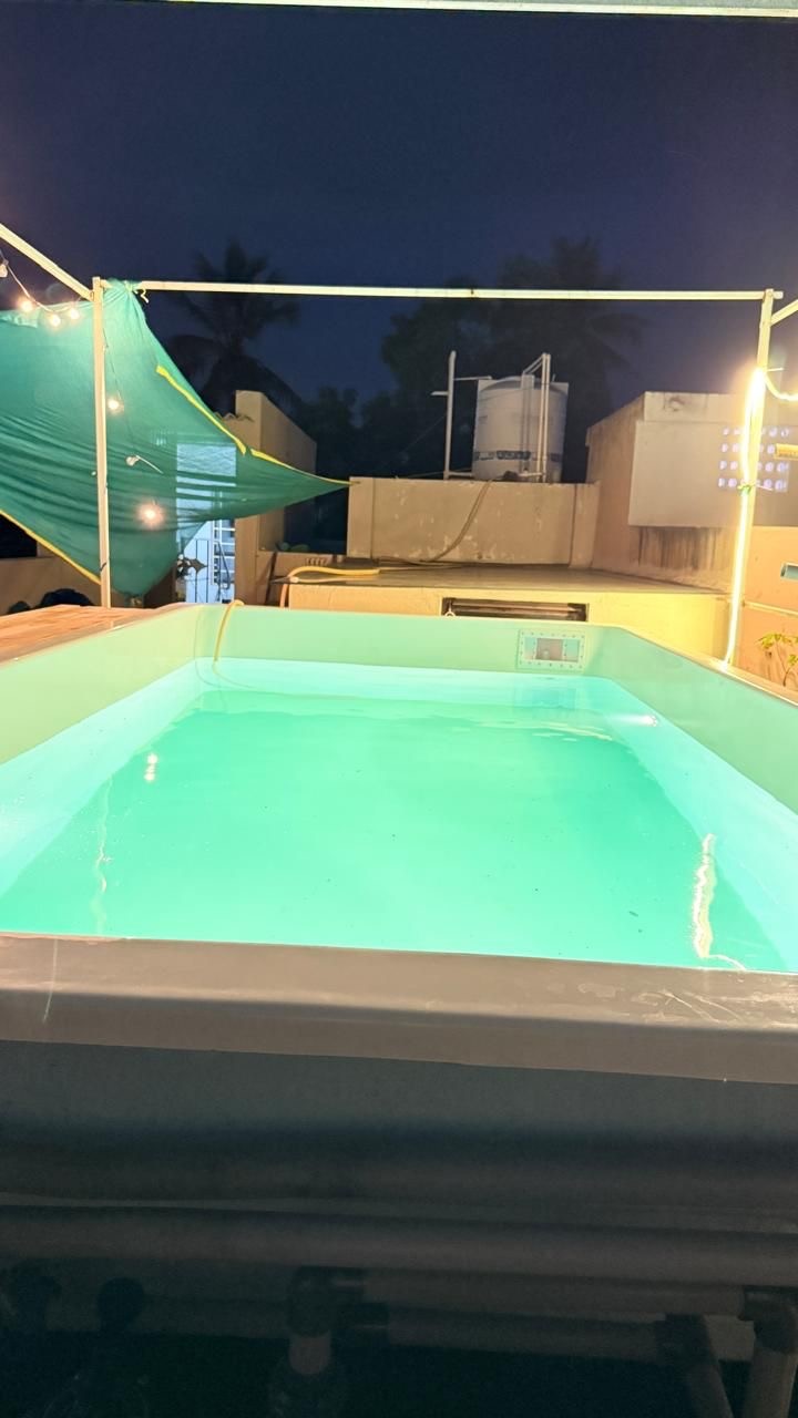 swimmming pool night