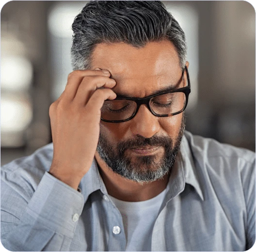 Vous souffrez de sifflements dans les oreilles ? Découvrez les causes, symptômes et traitements possibles en cas d'acouphènes.