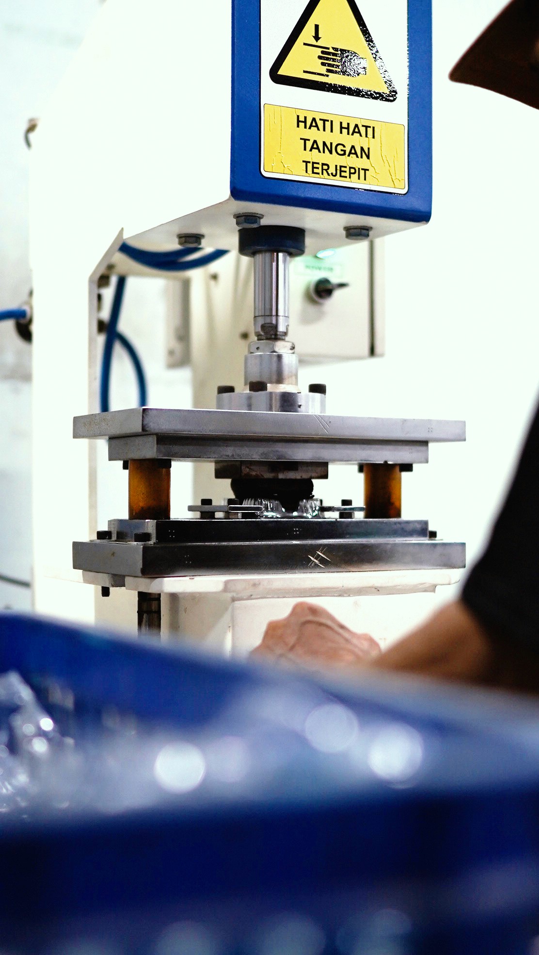 Gambar mesin yang dipakai untuk proses produksi kemasan plastik