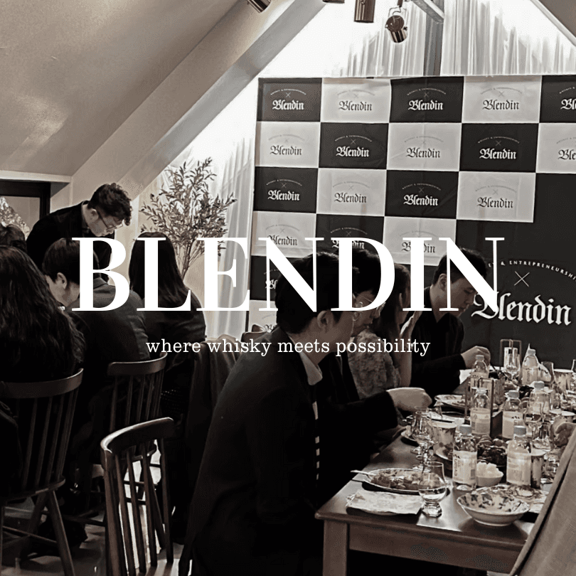 man's grey and black shirt