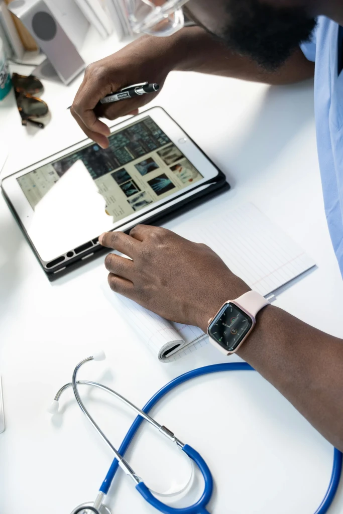 Digitalisierung in der Altenpflege 2026 · Tools und ROI