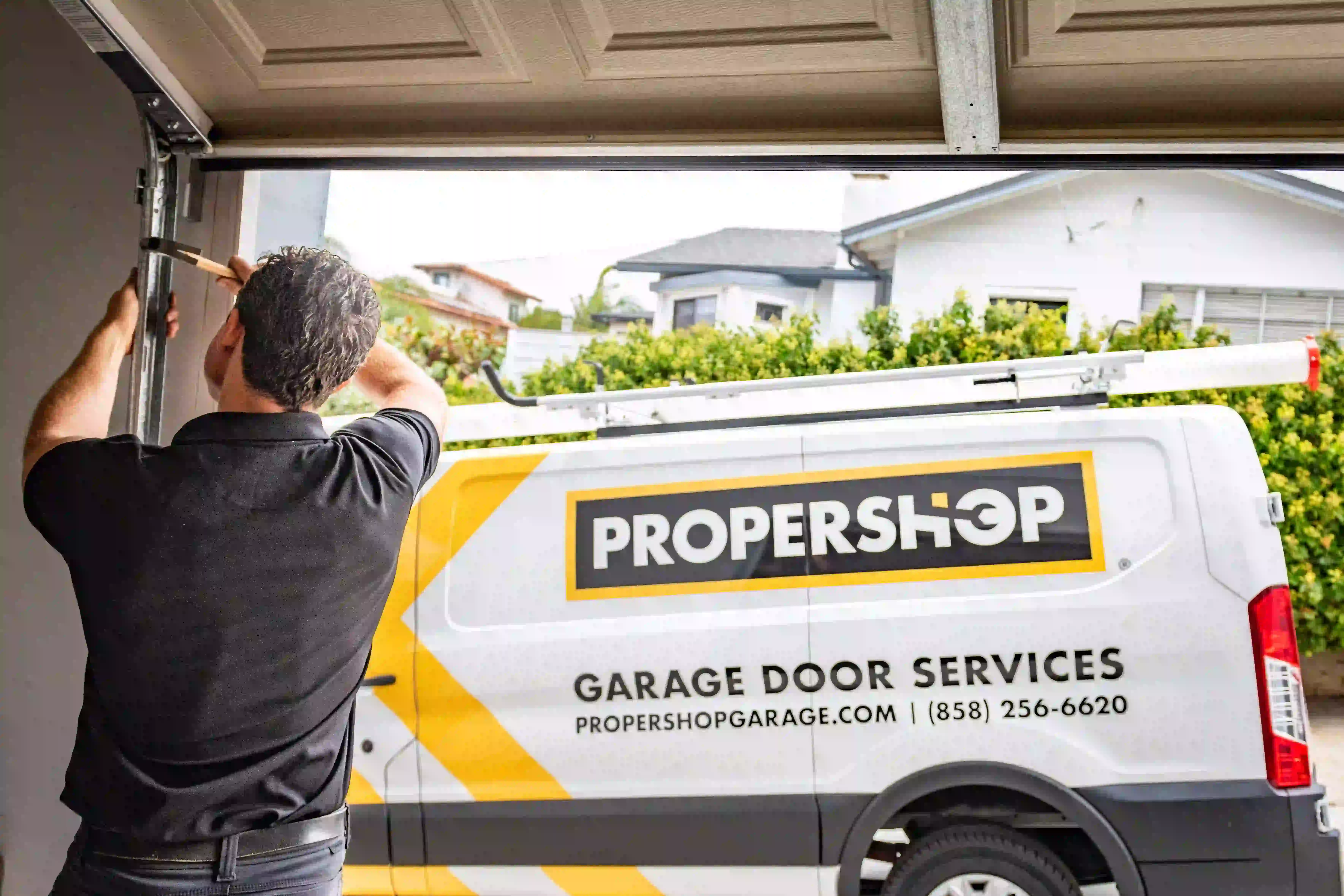 Professional Garage Door Services in Del Mar