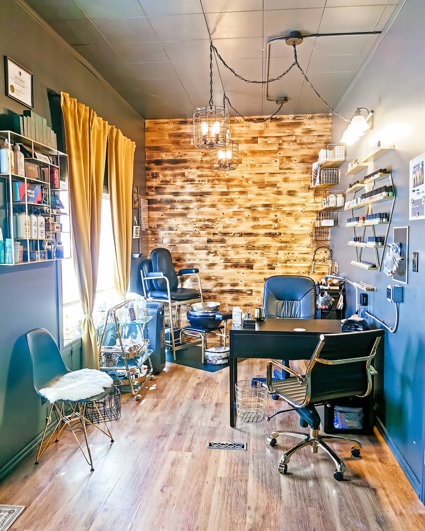 beautiful makup brown hair model