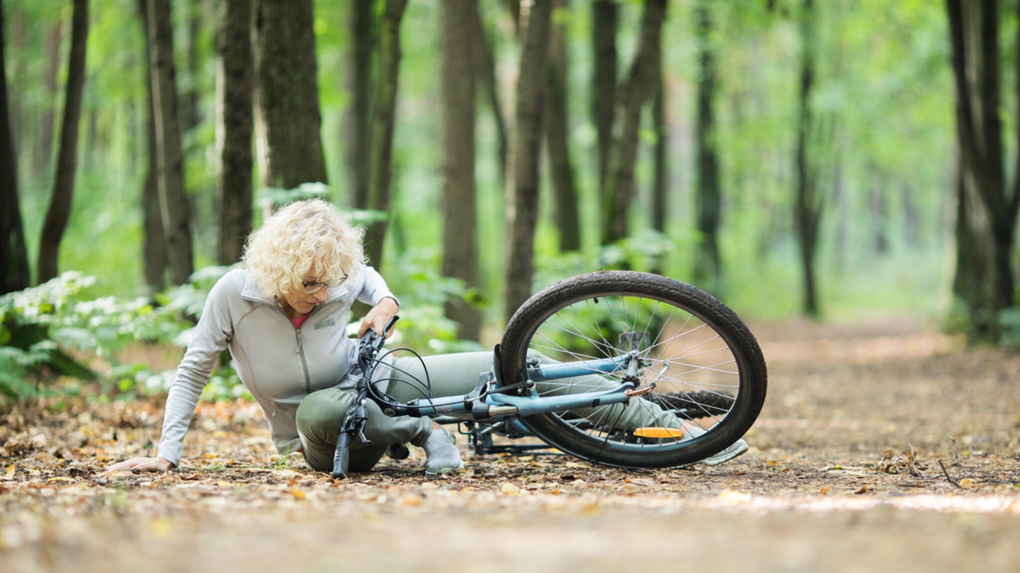 a neon sign hanging from the side of a wall