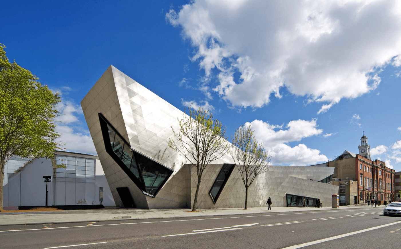 B2C Case Study North London Metropolitan University cut student call wait times by 99% using Emergent’s AI phone agent