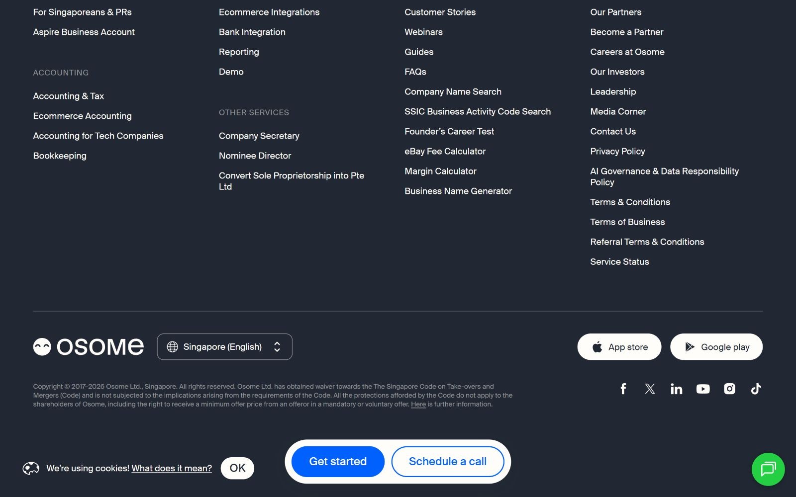 Footer with links to services like accounting and ecommerce. Includes legal text, language option, and app download buttons.