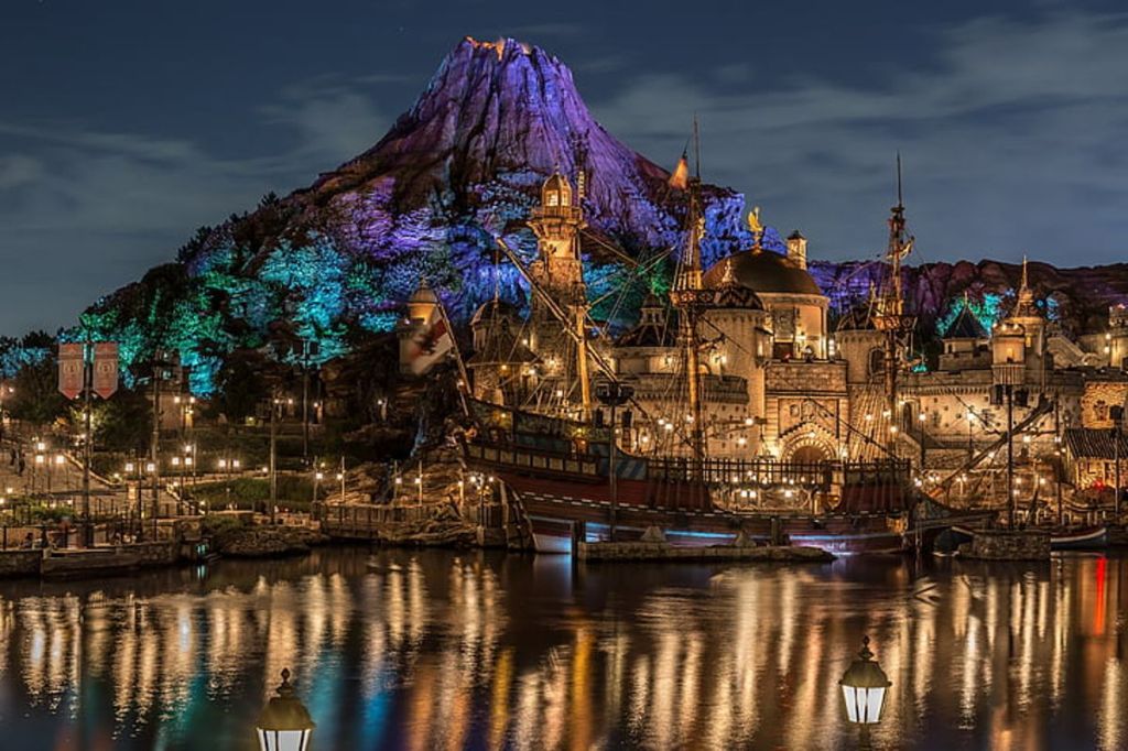 Tokyo DisneySea Mysterious Island at night