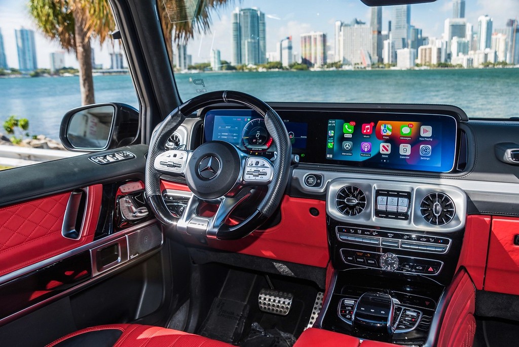 Mercedes-Benz G63 Black on Red