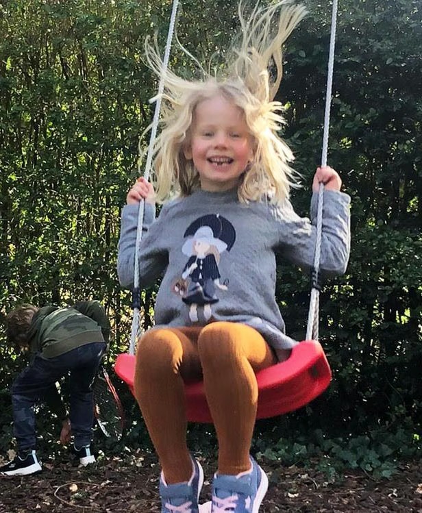 Angel Jasmijn's babysitting child