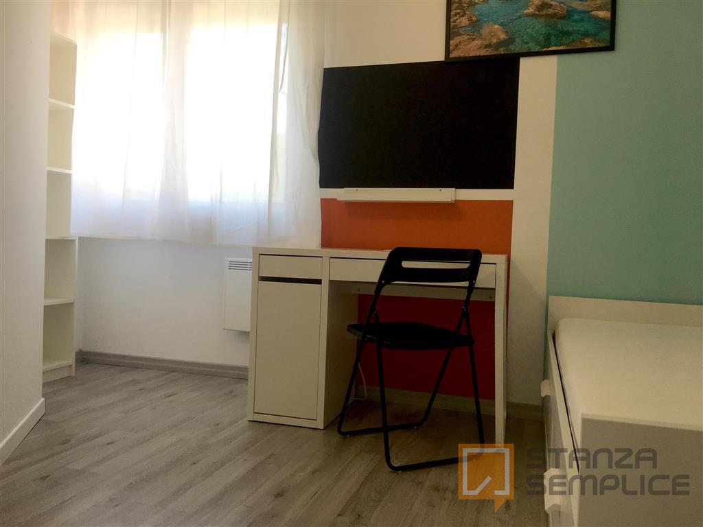Stanza di 9 mq in Via SABBIONI, Rovereto